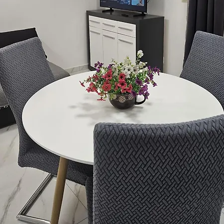 Apartment Mary & Pool Trogir